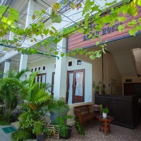 Mae Mae Beach House Batununggul Exterior photo