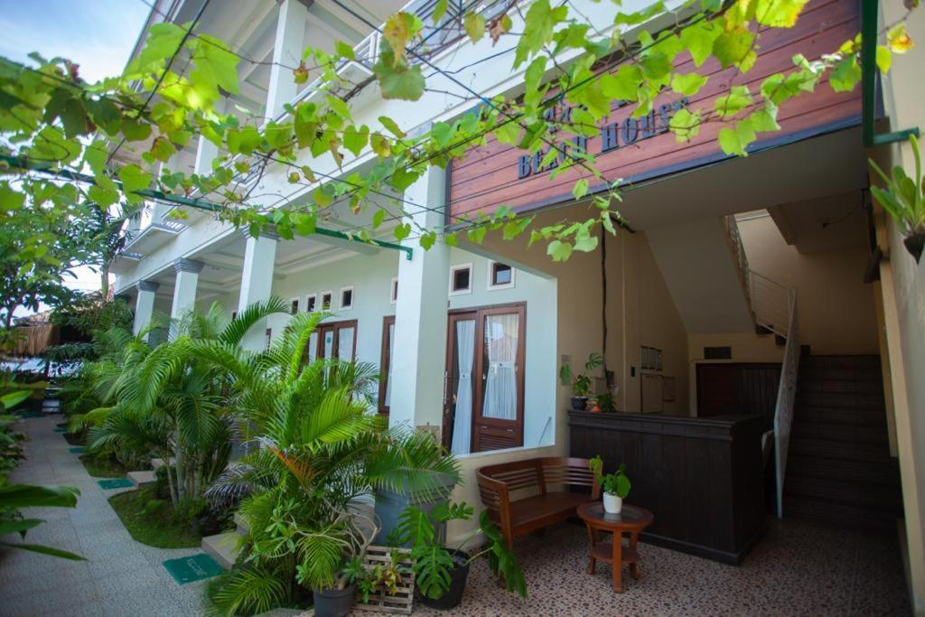 Mae Mae Beach House Batununggul Exterior photo