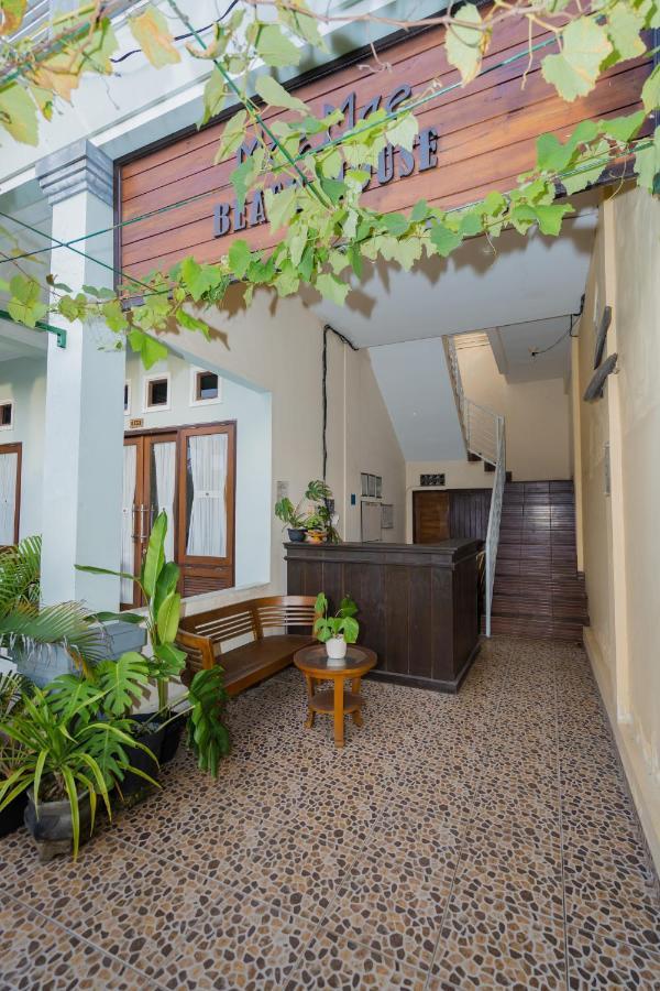 Mae Mae Beach House Batununggul Exterior photo